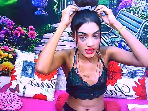 IndianPretty14u2Luv's Live Chat Room