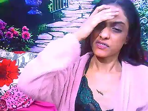 IndianPretty14u2Luv Live XXX Chat