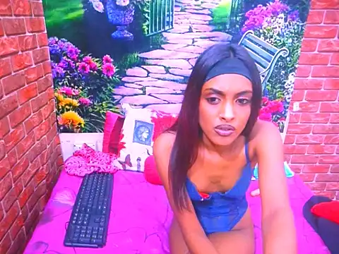 IndianPretty14u2Luv élő XXX-chatje