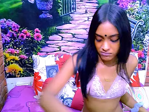 Show modela IndianPretty14u2Luv na web-kameri