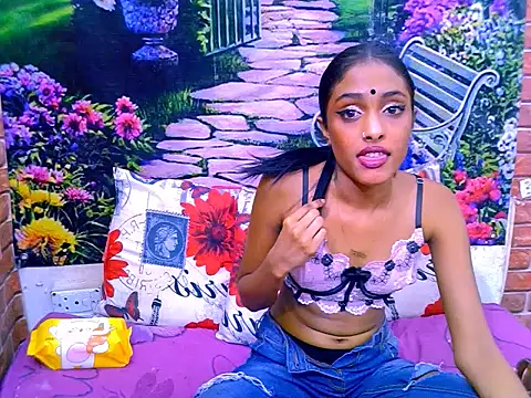 IndianPretty14u2Luv's Live XXX Chat