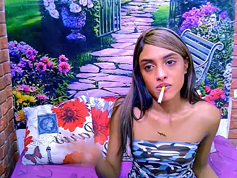 IndianPretty14u2Luv Adlı Modelin Canlı XXX Sohbeti