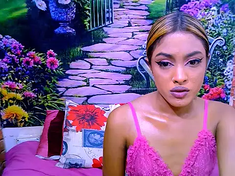 IndianPretty14u2Luv's Live XXX Chat