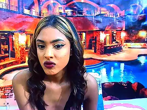 IndianPretty14u2Luv Adlı Modelin Canlı XXX Sohbeti