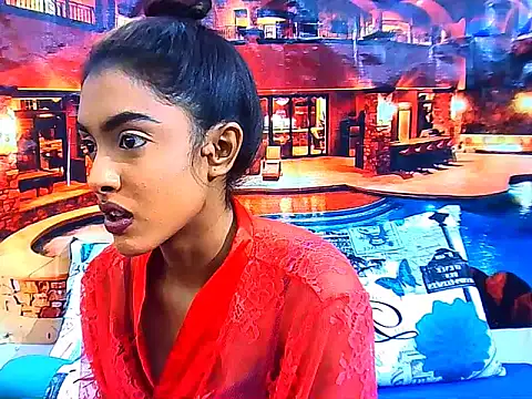 IndianPretty14u2Luv's Live XXX Chat