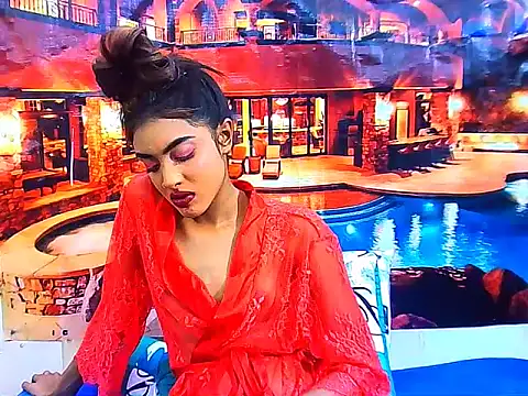 IndianPretty14u2Luv Adlı Modelin Canlı XXX Sohbeti