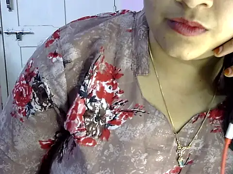 Show de Cute_Aliyaa na webcam