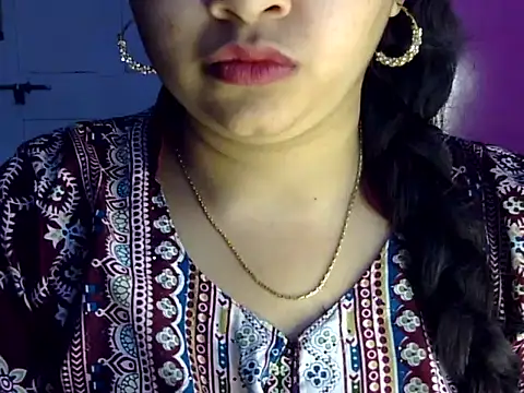 Cute_Aliyaa Webcam-Show