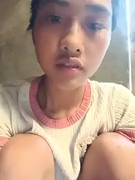 Hoa-tuylip's Webcam Show