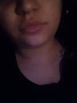 Luzz12 Live XXX Chat