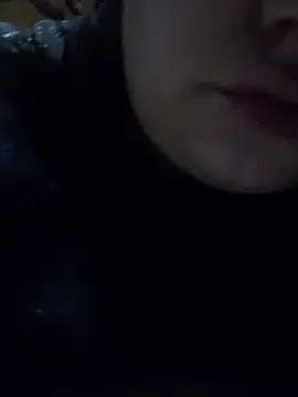 Luzz12's Live XXX Chat