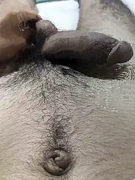 Nniiyakk webcam show