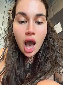 TattooGirlAlia Webcam-Show