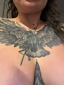 TattooGirlAlia webcam show