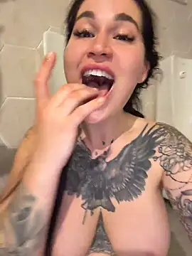 TattooGirlAlia's Live XXX Chat