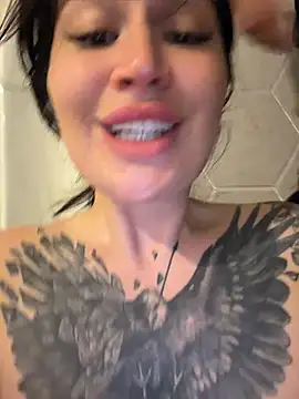 TattooGirlAlia's Webcam Show