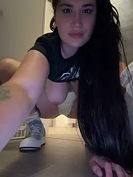 TattooGirlAlia Show Webcam