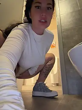 TattooGirlAlia Show Webcam