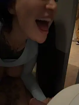 TattooGirlAlia's Webcam Show