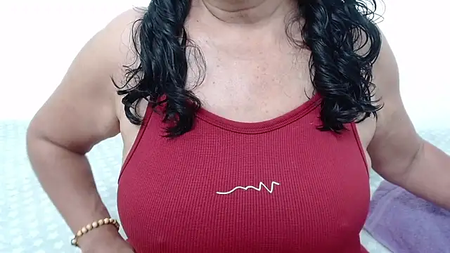 ElizabethMiler Chat XXX in diretta