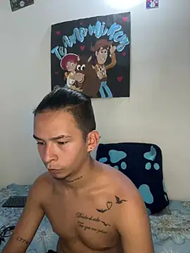 bliinkii_and_luka_ Show Webcam