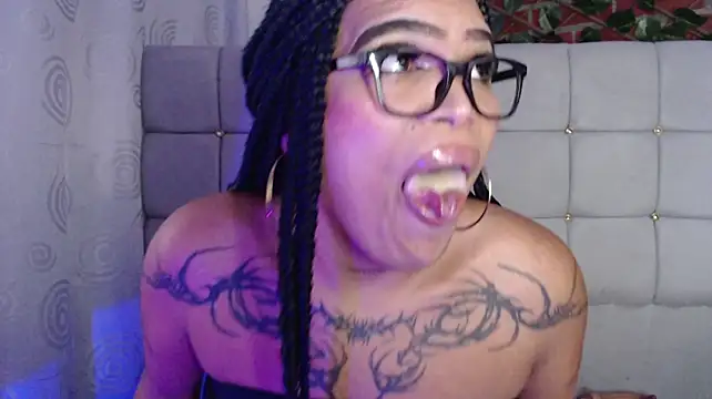 charlotte_brawn's Webcam Show