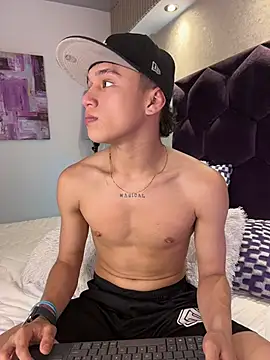 Dominik_Souzaのウェブカメラショー