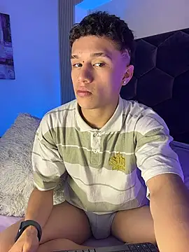 Dominik_Souzaのウェブカメラショー