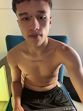Show de Dominik_Souza na webcam