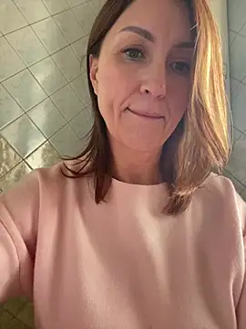 Show modela RainyAngel17 na web-kameri