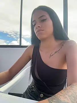 Chat +18 de CELESTE_-EC ao vivo