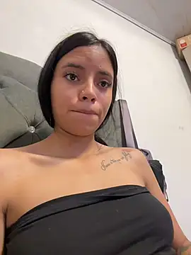 Chat +18 de CELESTE_-EC ao vivo