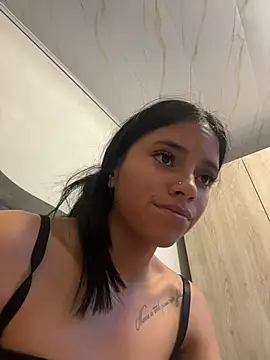 CELESTE_-EC Show Webcam