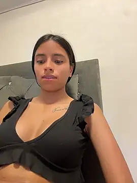 Chatroom XXX en direct de CELESTE_-EC