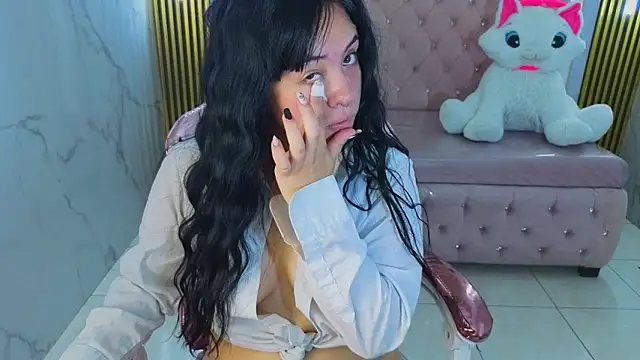sarita_09_s Adlı Modelin Canlı XXX Sohbeti
