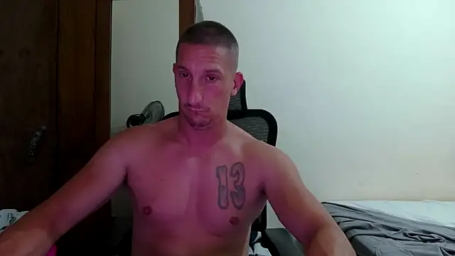 Daniiiel13 webcam show