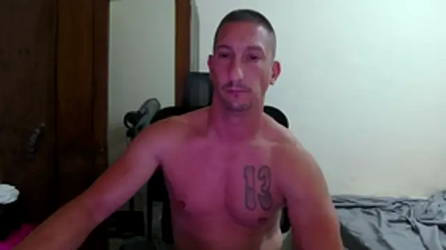 Daniiiel13 webcam show