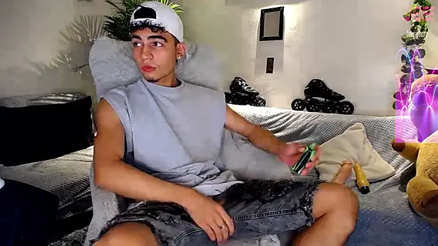 Show modela tiancam na web-kameri