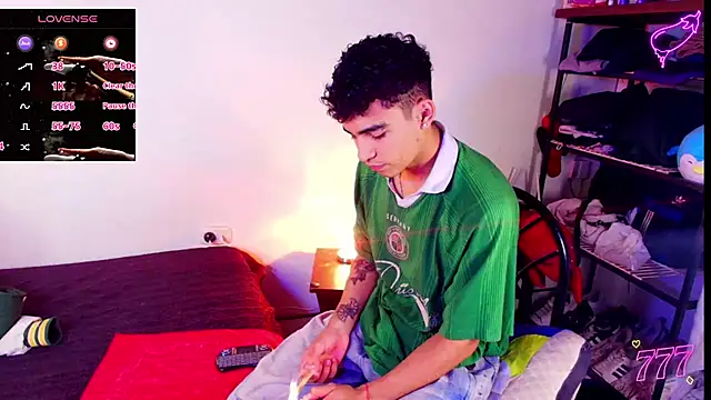 Show modela tiancam na web-kameri