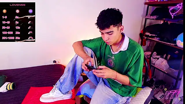 Show modela tiancam na web-kameri