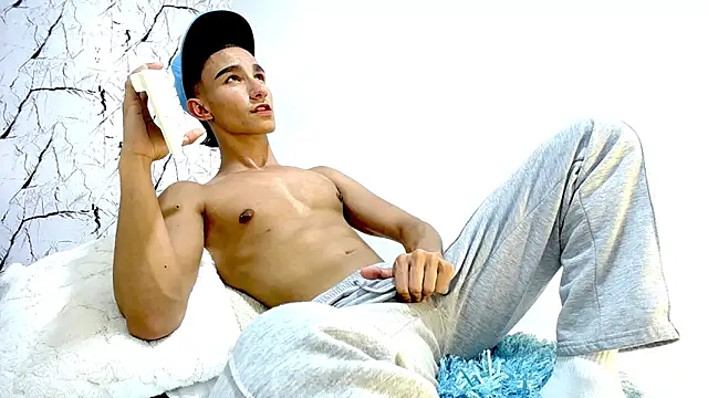 BabyAndy_ – webcam-show