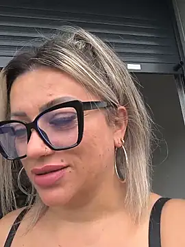 NinaRicci1518's Webcam Show