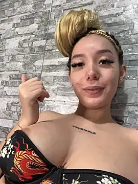 alaia_princess' Live XXX Chat