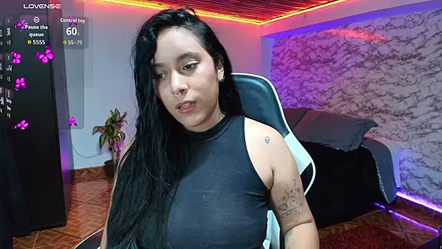 Camila_IRoose Adlı Modelin Canlı XXX Sohbeti