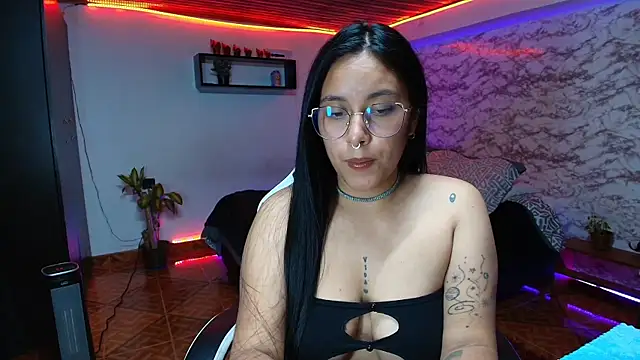 Chat ao vivo de Camila_IRoose
