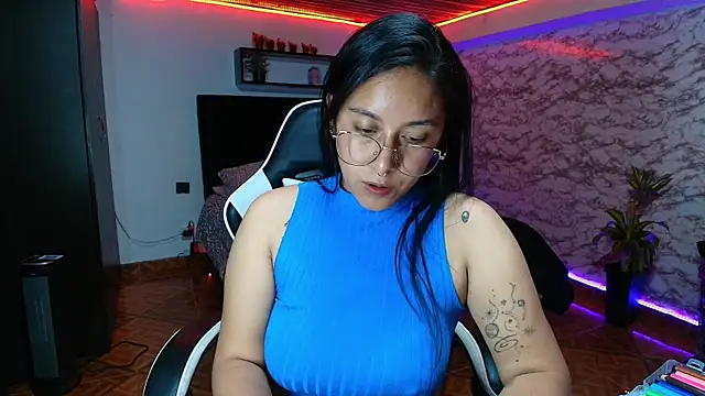Chat +18 de Camila_IRoose ao vivo