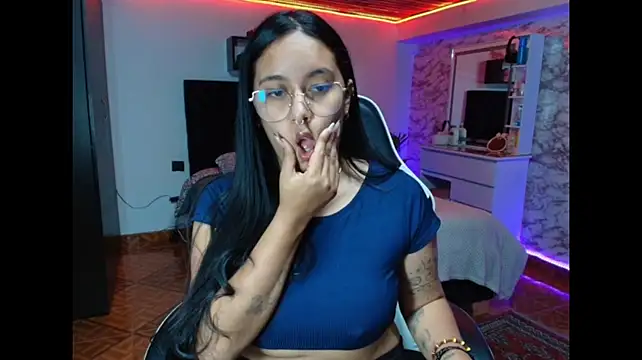 Camila_IRoose's Live XXX Chat