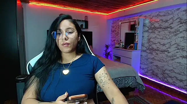 Chat +18 de Camila_IRoose ao vivo