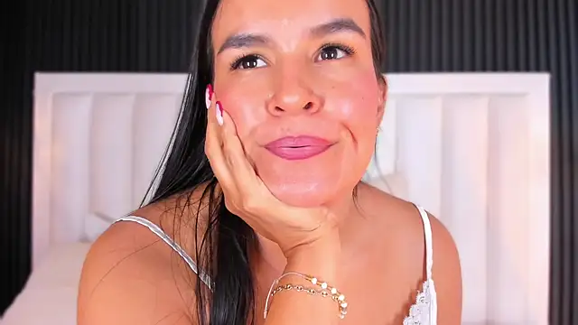 Chat XXX en directo de LucieMillerr