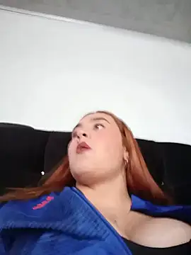 katty_42 Pertunjukan Webcam